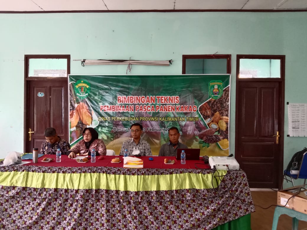 Disbun Provinsi Kaltim bersama Puslitkoka mengadakan kegiatan Bimbingan Teknis Pembinaan Pascapanen Kakao di Kecamatan Danau Redan, Kabupaten Kutai Timur, Provinsi Kalimantan Timur