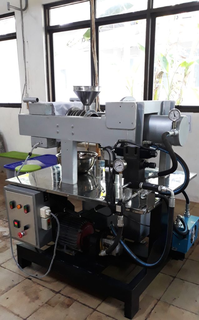 Mesin pengempa Lemak otomatis