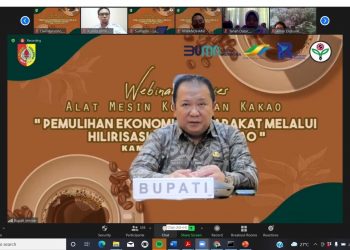 Suasana webinar zoom bersama bupati